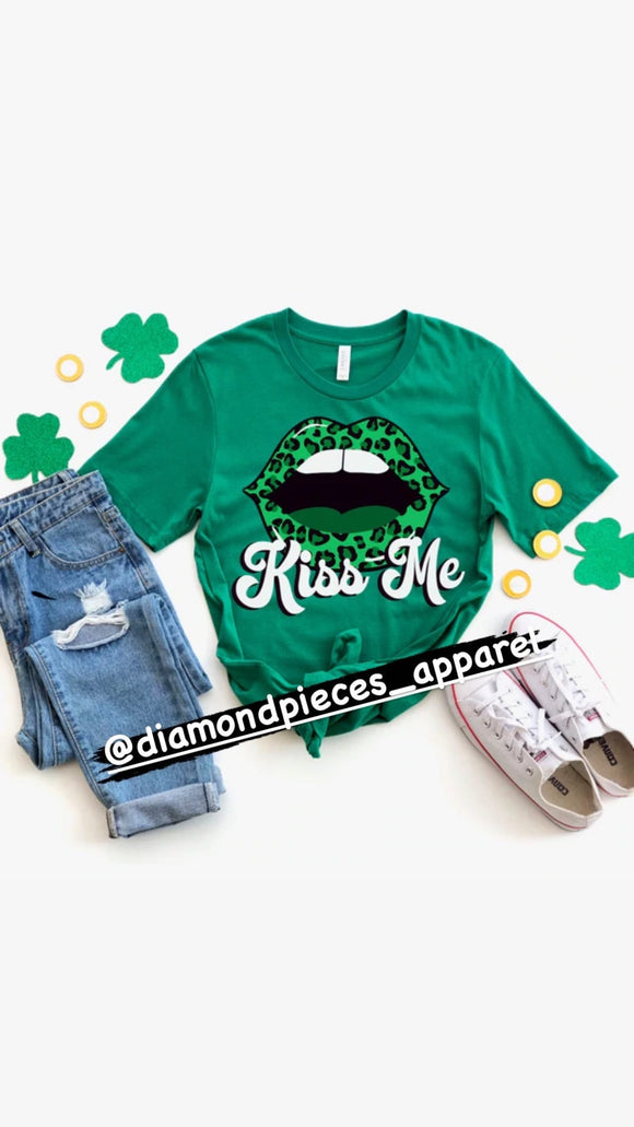 Kiss Me (Green Leopard)